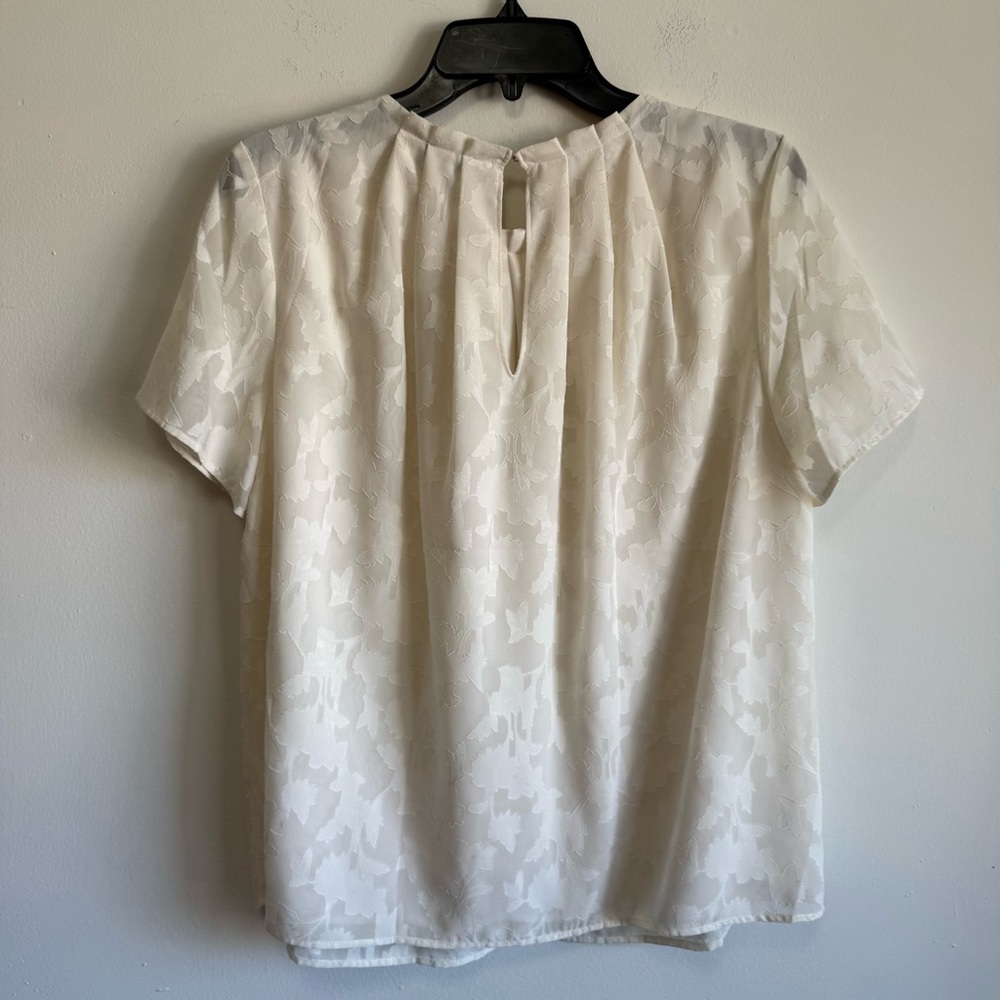 Ann Taylor Factory Ivory Floral Burnout Pleated Blouse Petite Large NWT - Picture 8 of 8